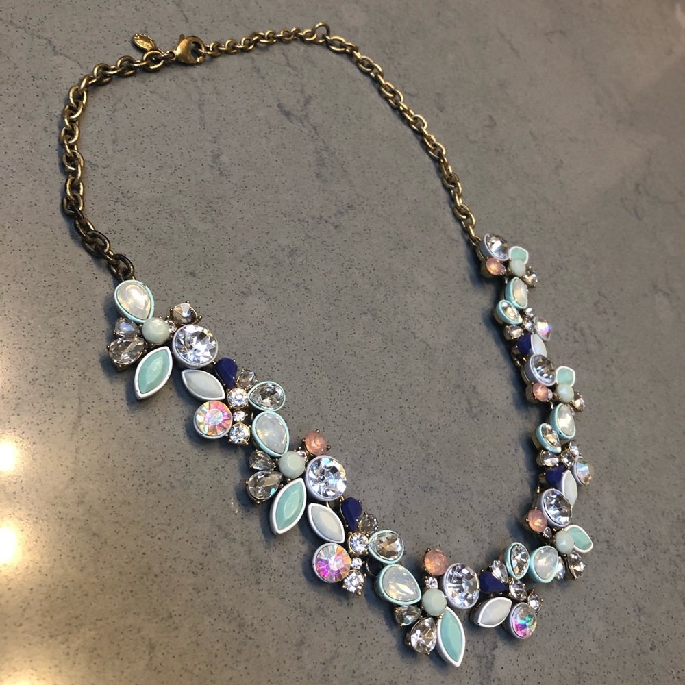 ✨J.Crew Pastel Crystal Statement Necklace✨